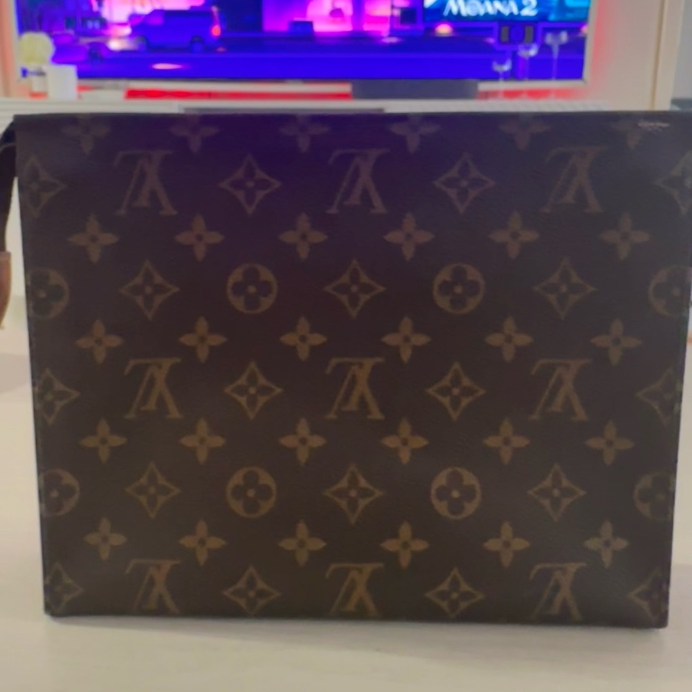 Louis Vuitton Brown Monogram Toiletry Bag - Picture 4 of 5